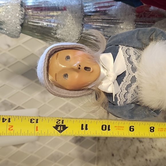 SALE💥Byers Choice 13" Caroler - Picture 10 of 10